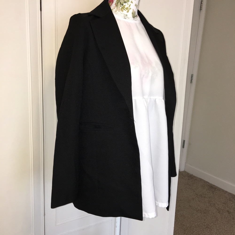 Black Buttoned Suits Jacket - Picture 2 of 5